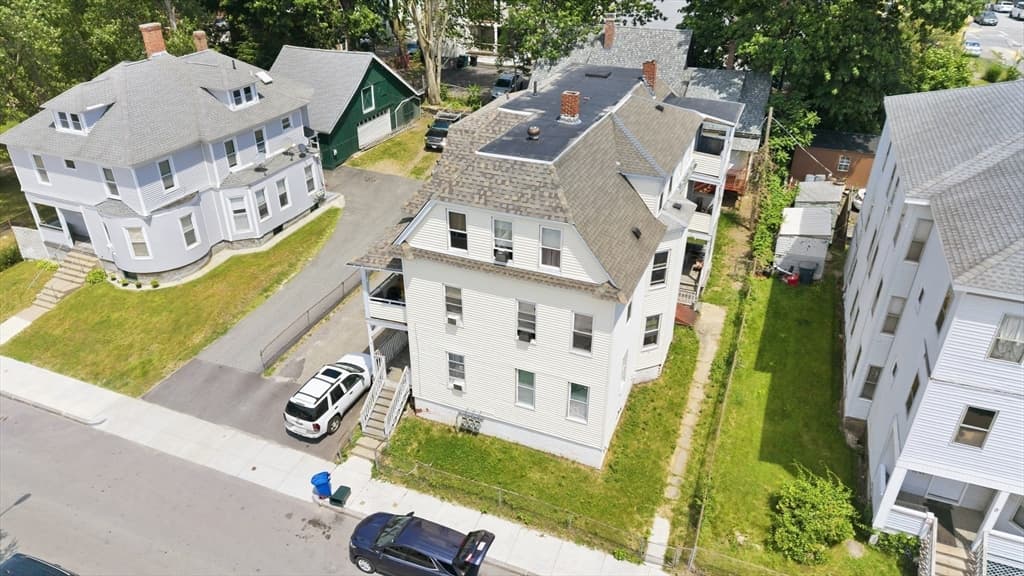 4 Family at 5.5 & 7 Winslow St, Worcester MA 01609, photo 2 of 40