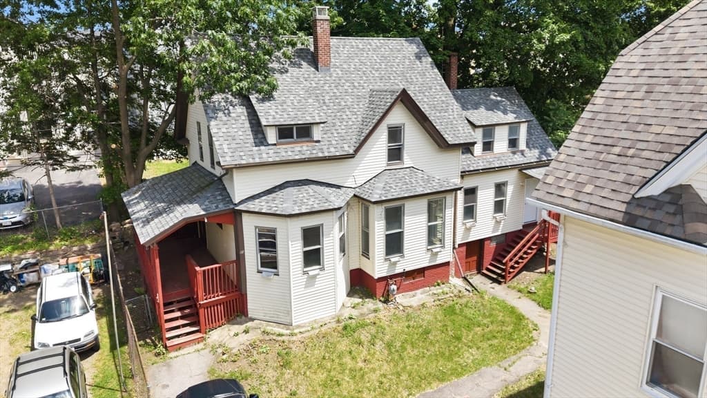 4 Family at 5.5 & 7 Winslow St, Worcester MA 01609, photo 25 of 40