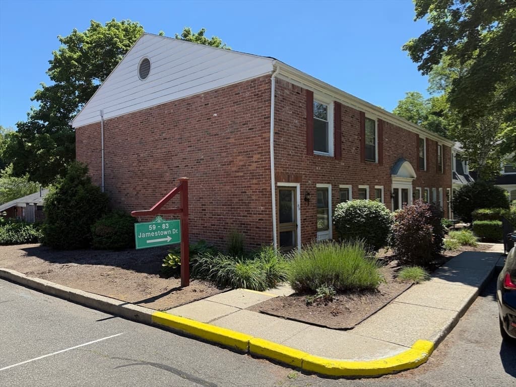 Condominium at 59 Jamestown Dr # 59, Springfield MA 01108, Springfield, photo 16 of 17