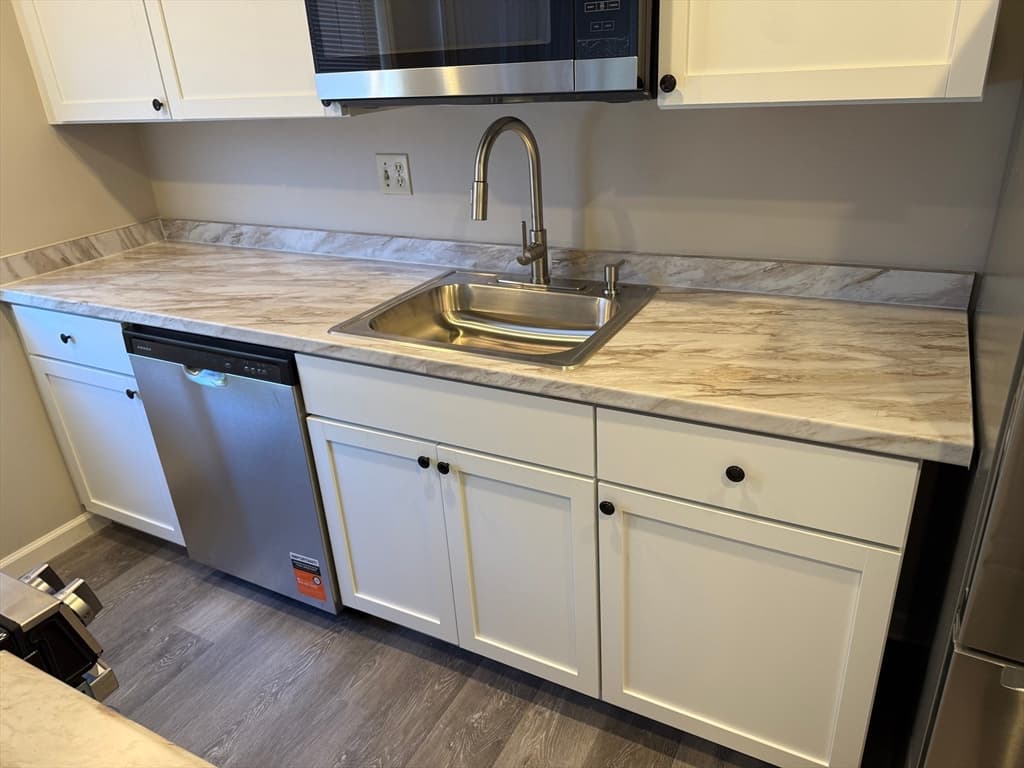 Condominium at 59 Jamestown Dr # 59, Springfield MA 01108, Springfield, photo 3 of 17