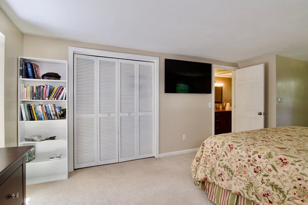 326 Flynt St, Palmer MA 01069 photo 27