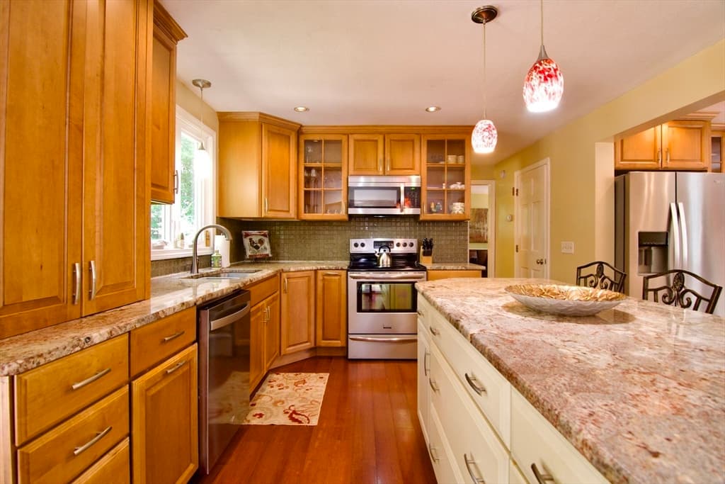326 Flynt St, Palmer MA 01069 photo 12