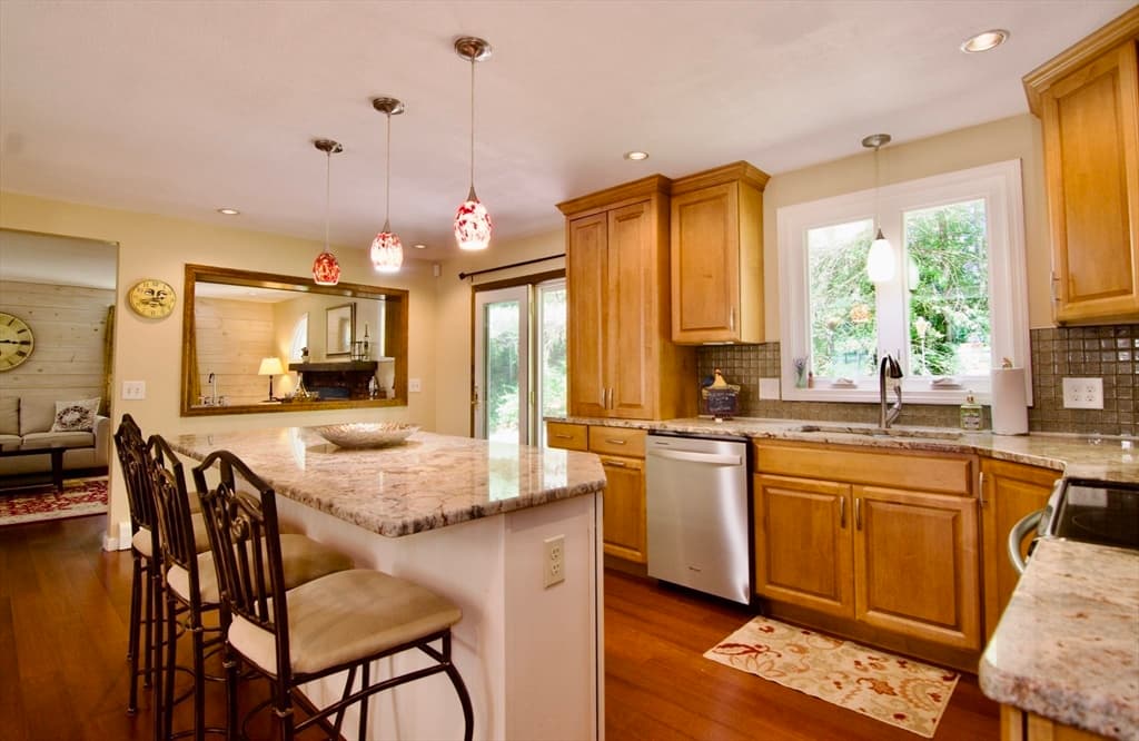 326 Flynt St, Palmer MA 01069 photo 11