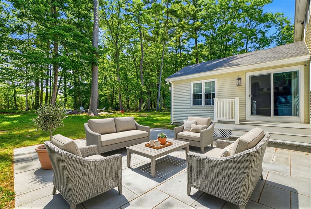 Single Family Residence at 88 Northbridge St, Mendon MA 01756, Mendon, photo 7 of 41