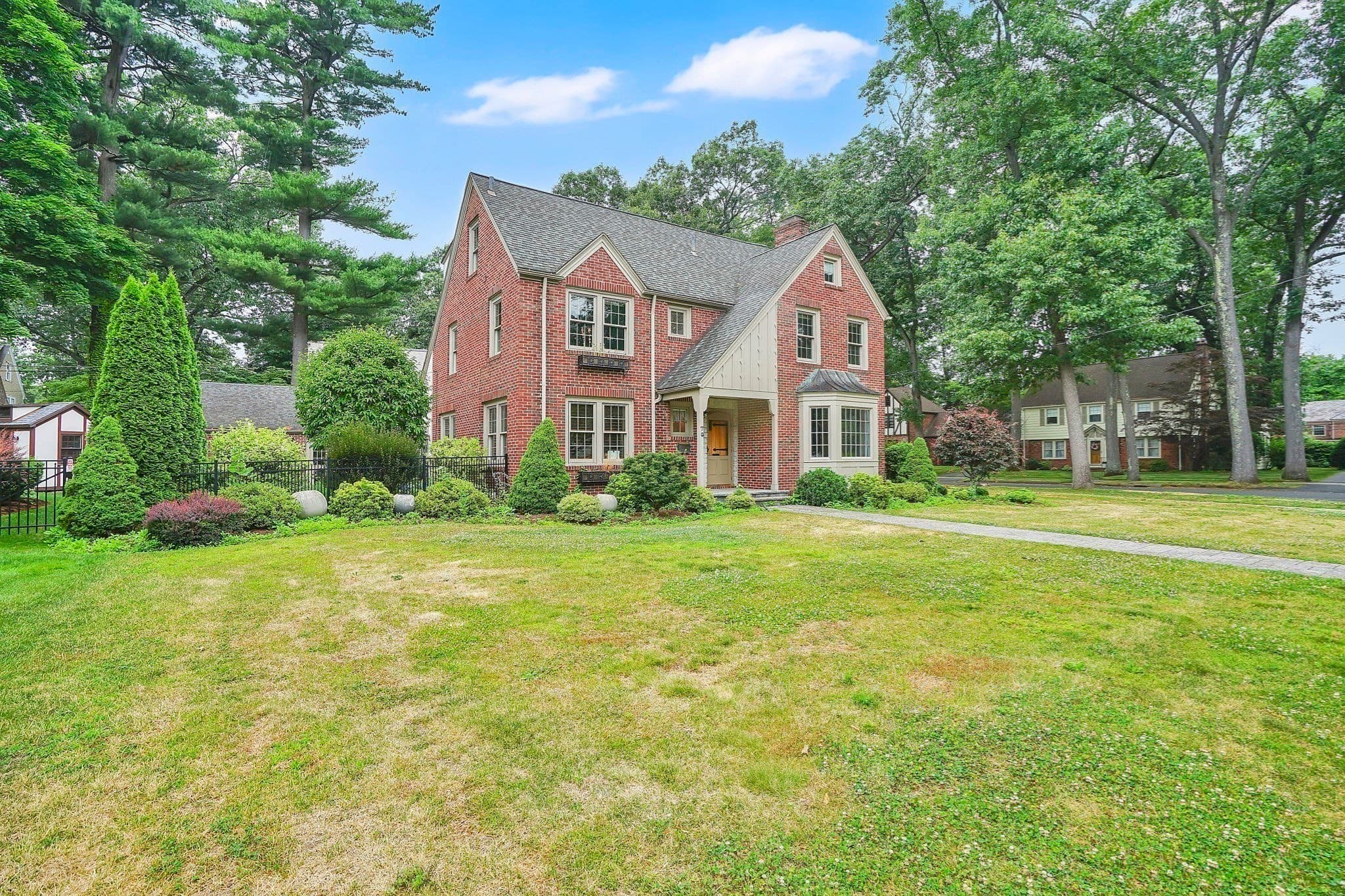 Single Family Residence at 70 Dover Road, Longmeadow MA 01106, photo 2 of 37