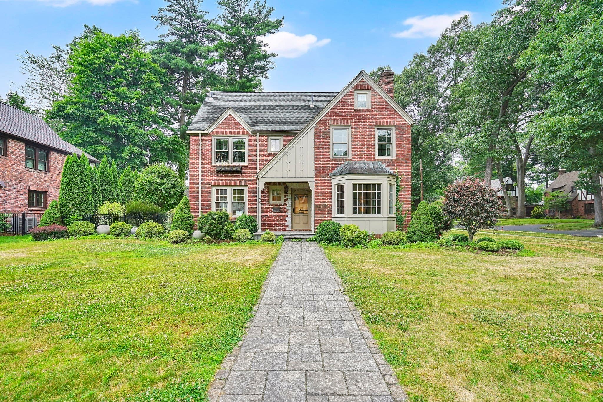 70 Dover Road, Longmeadow MA 01106
