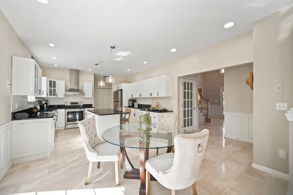 7 Muir Way, Marlborough MA 01752 photo 9