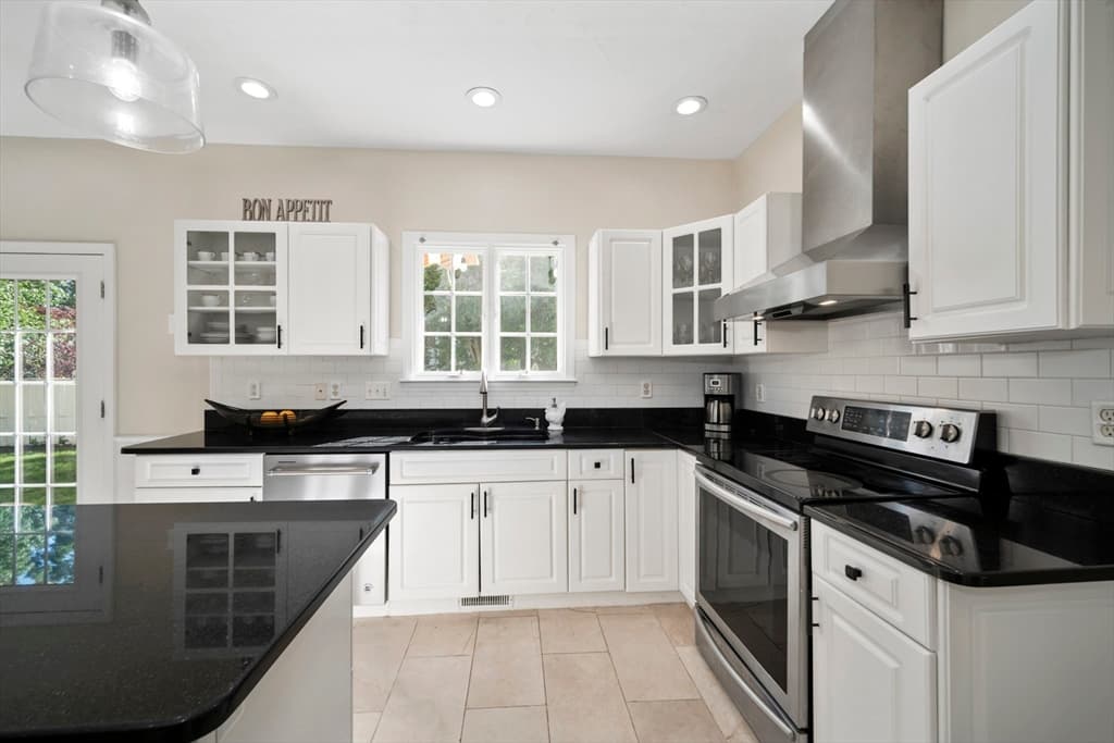 7 Muir Way, Marlborough MA 01752 photo 11
