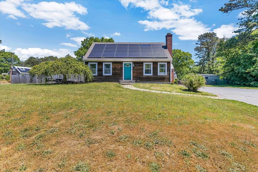 1 Jody Ln, Sandwich MA 02644