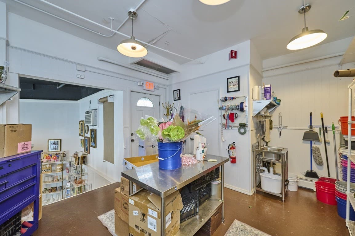 3 Family at 55 Elm St, Somerville MA 02144, Somerville, photo 17 of 41