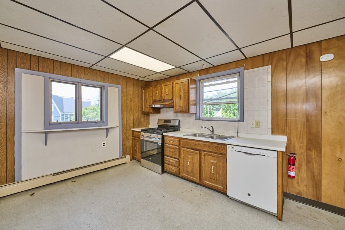 3 Family at 55 Elm St, Somerville MA 02144, Somerville, photo 26 of 41