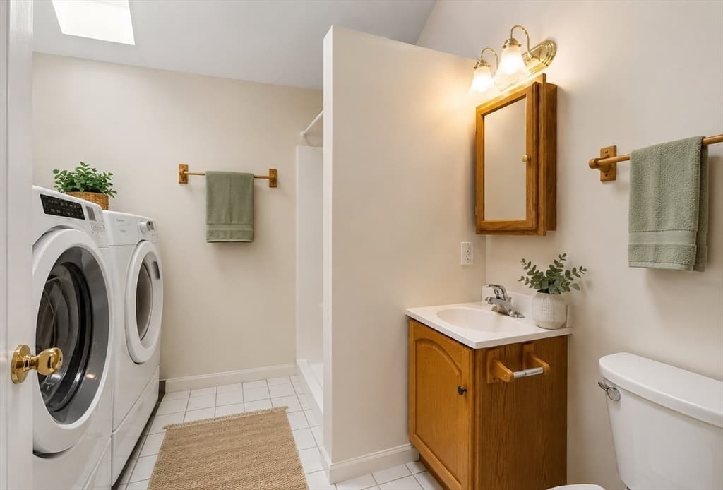 22 Abbott Rd, Waltham MA 02452 photo 14