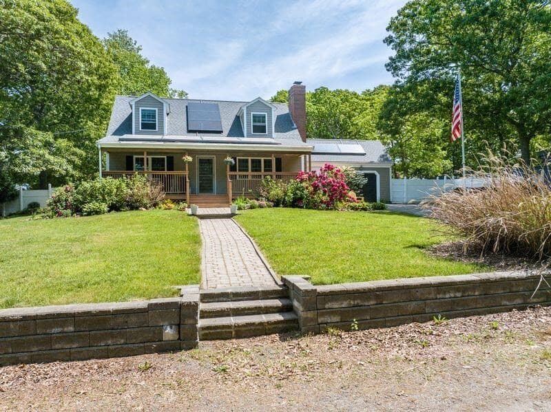 Single Family Residence at 3 Windmill Rd, Bourne MA 02532, photo 2 of 42
