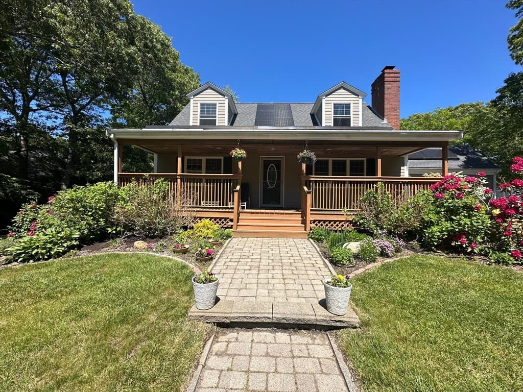 Single Family Residence at 3 Windmill Rd, Bourne MA 02532, photo 6 of 42