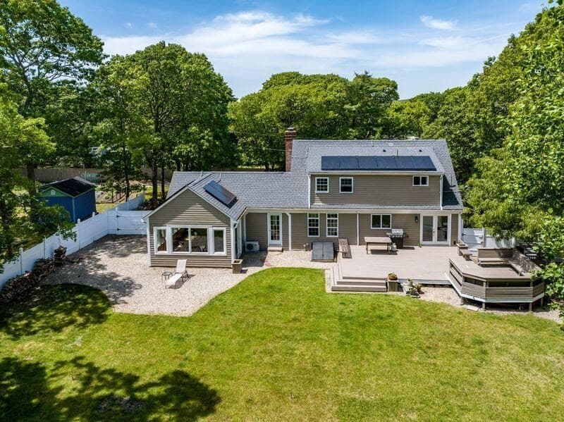 Single Family Residence at 3 Windmill Rd, Bourne MA 02532, photo 3 of 42