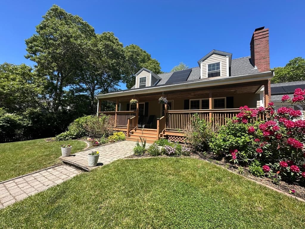 Single Family Residence at 3 Windmill Rd, Bourne MA 02532, photo 5 of 42