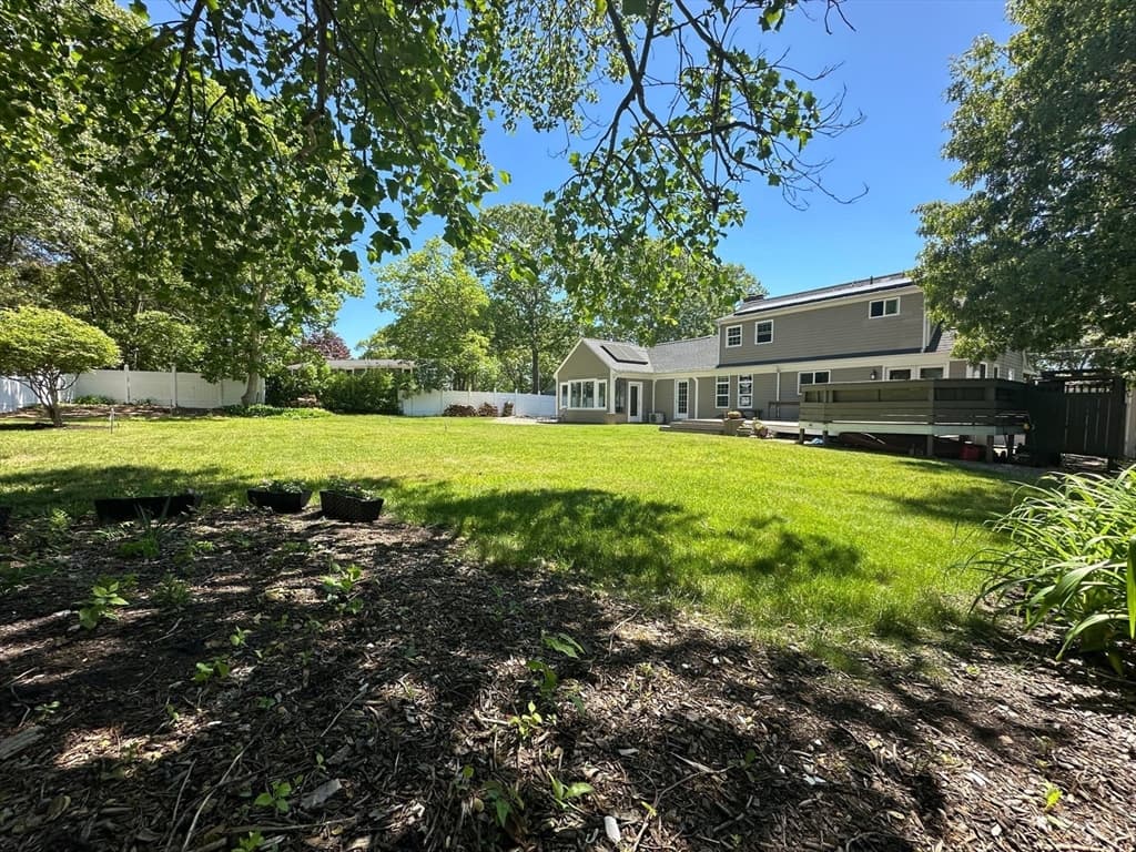 Single Family Residence at 3 Windmill Rd, Bourne MA 02532, photo 9 of 42
