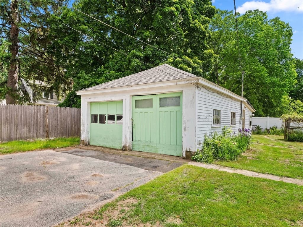 Single Family Residence at 104 Great Rd, Maynard MA 01754, Maynard, photo 32 of 36