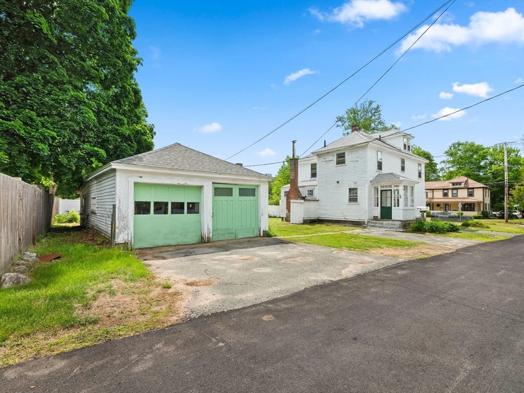 Single Family Residence at 104 Great Rd, Maynard MA 01754, Maynard, photo 4 of 36
