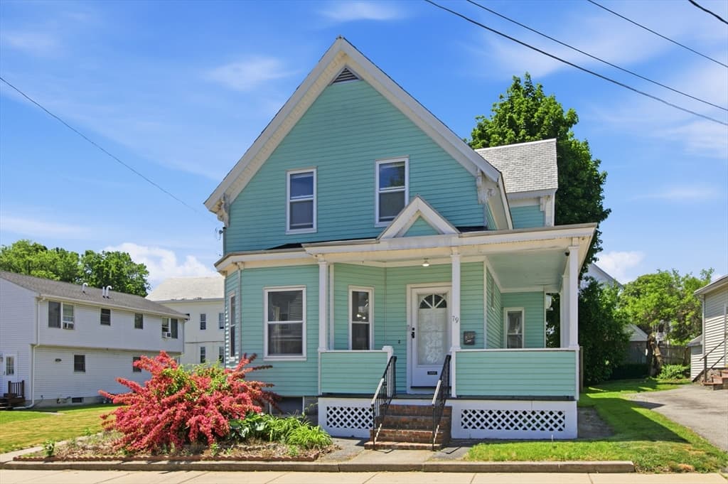 79 Warwick St, Lowell MA 01851 photo 2