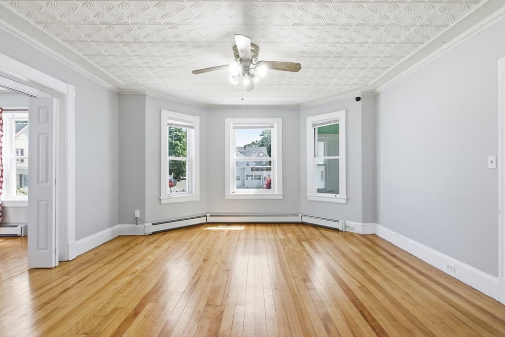 79 Warwick St, Lowell MA 01851 photo 7