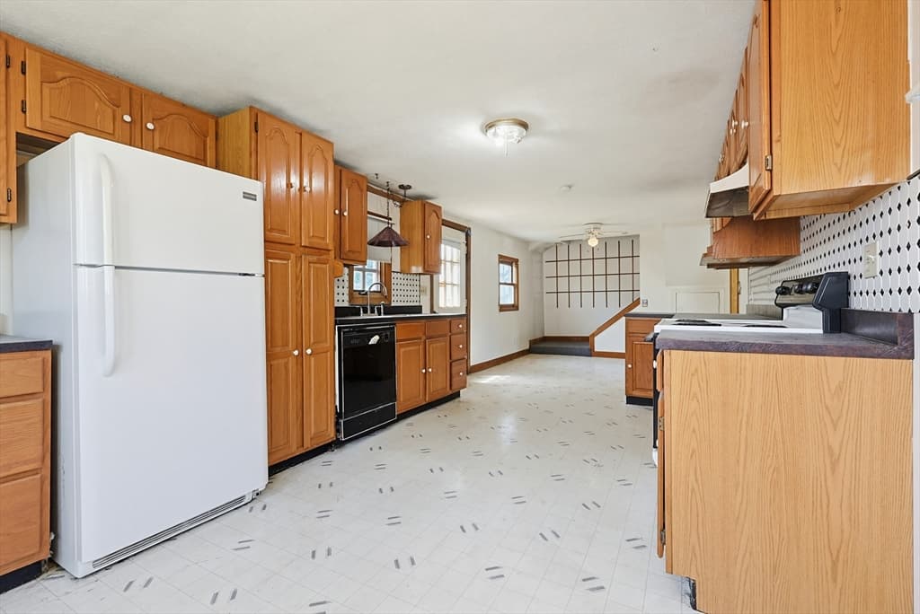 5 Packard Street, Palmer MA 01069 photo 36