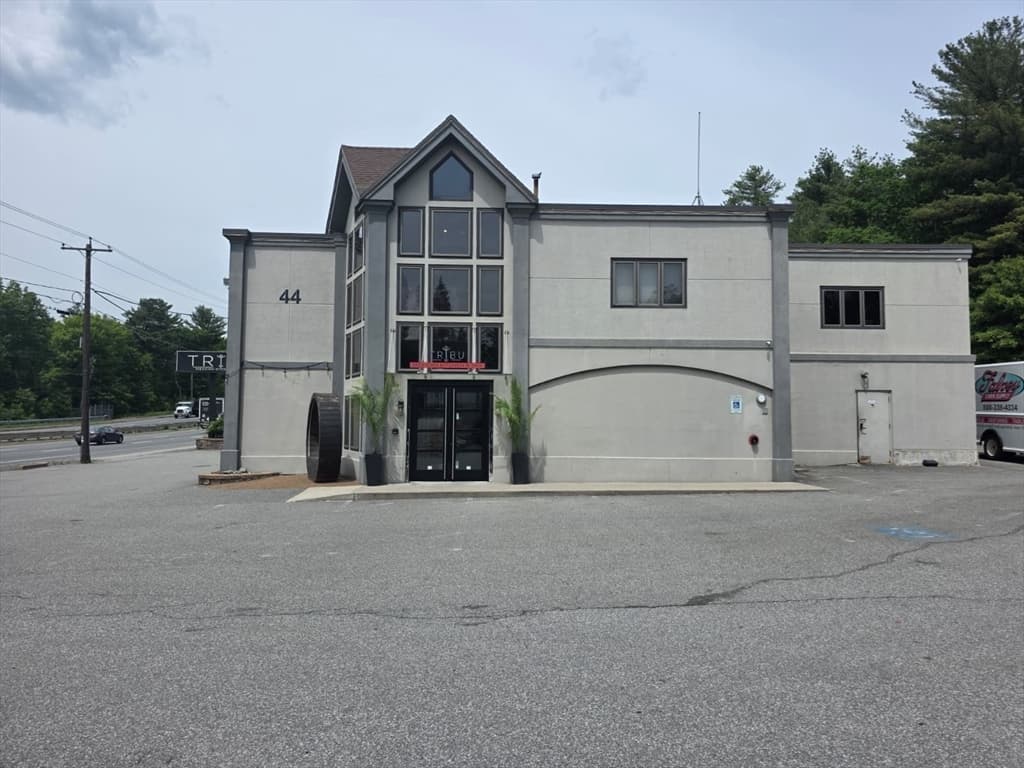 44 Broadway, Saugus MA 01906