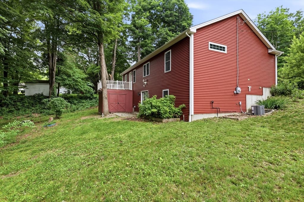 Single Family Residence at 4 Depot Street, Belchertown MA 01007, Belchertown, photo 8 of 41