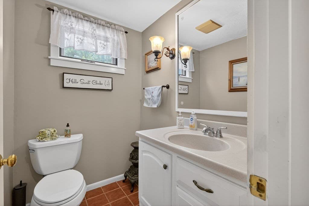 346 Judson St, Raynham MA 02767 photo 19