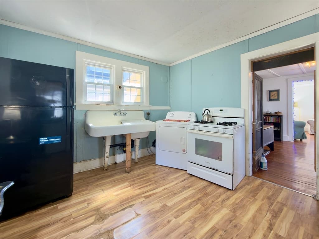 Single Family Residence at 192 South St, Northampton MA 01060, Northampton, photo 10 of 30