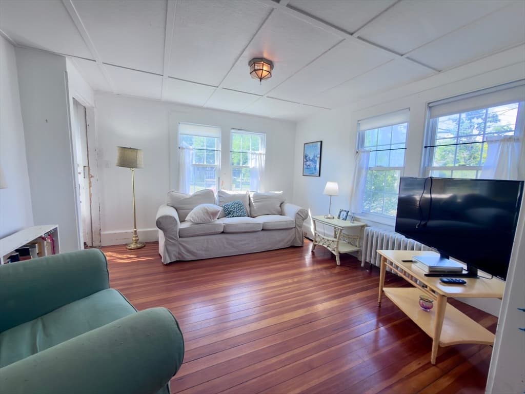 Single Family Residence at 192 South St, Northampton MA 01060, Northampton, photo 4 of 30
