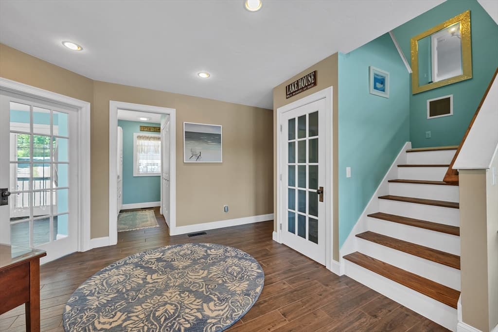 Single Family Residence at 121 Maple St, East Brookfield MA 01515, photo 9 of 40