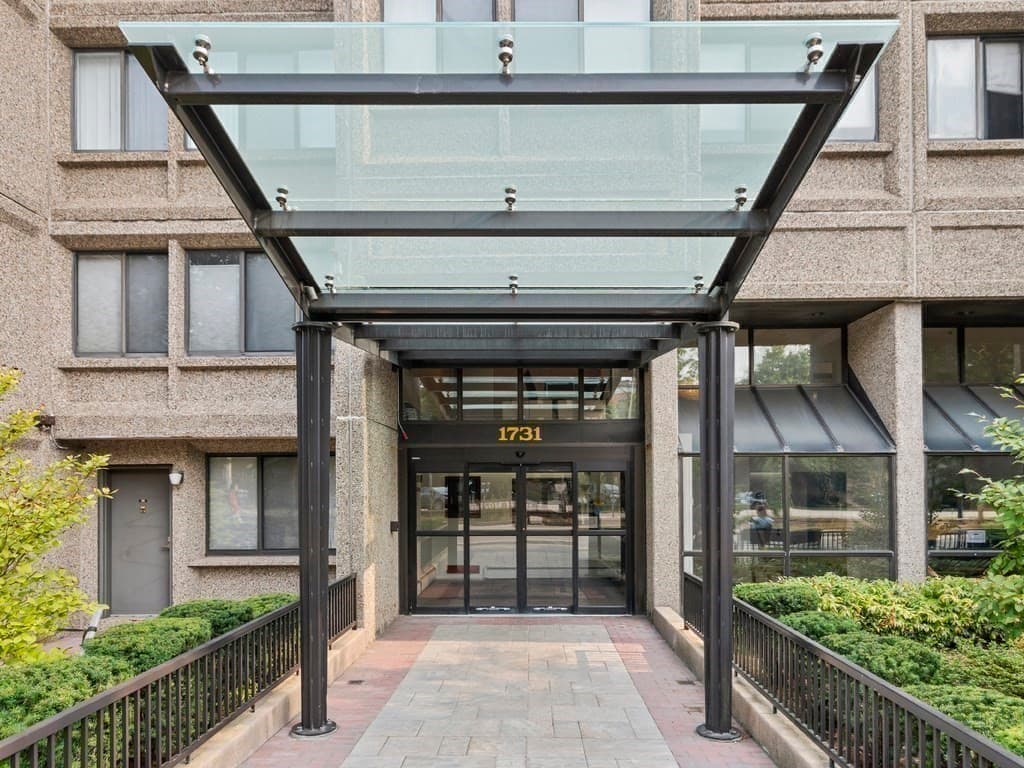 1731 Beacon # 202, Brookline MA 02445