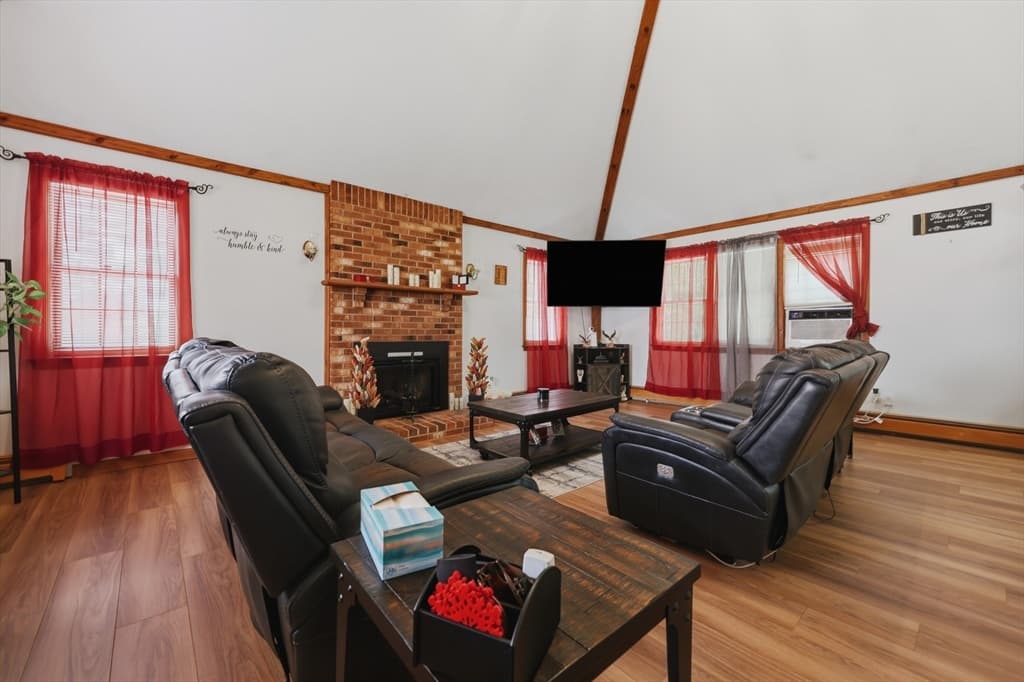 176 Will Thompson Way, Fitchburg MA 01420 photo 7