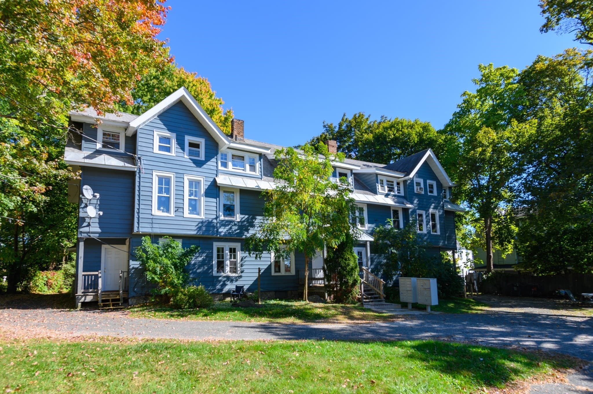 5+ Family - 5+ Units Up/Down at 162 Woodlawn Ave, Pittsfield MA 01201, photo 10 of 25