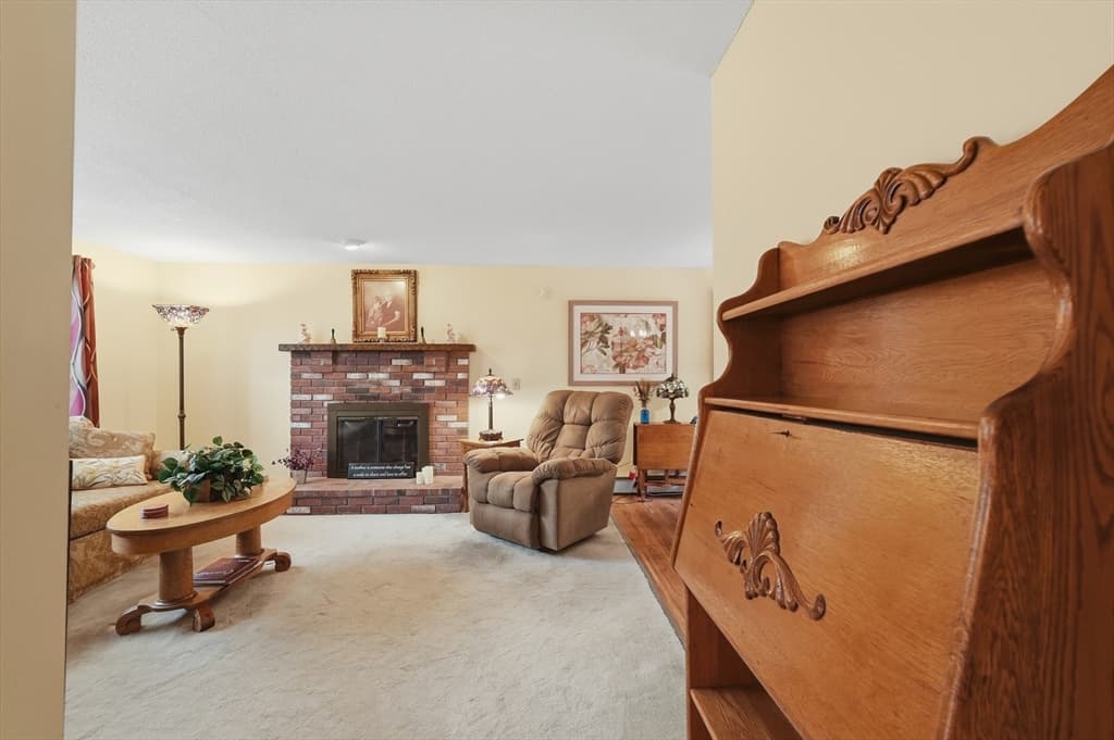 568 Lantern Ln, New Bedford MA 02740 photo 10