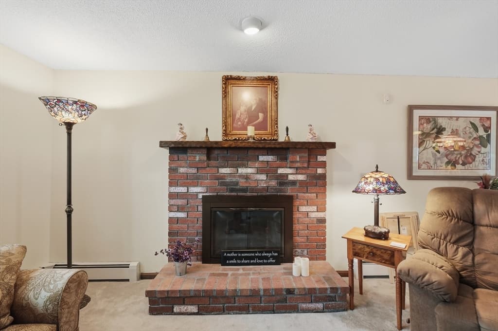 568 Lantern Ln, New Bedford MA 02740 photo 8