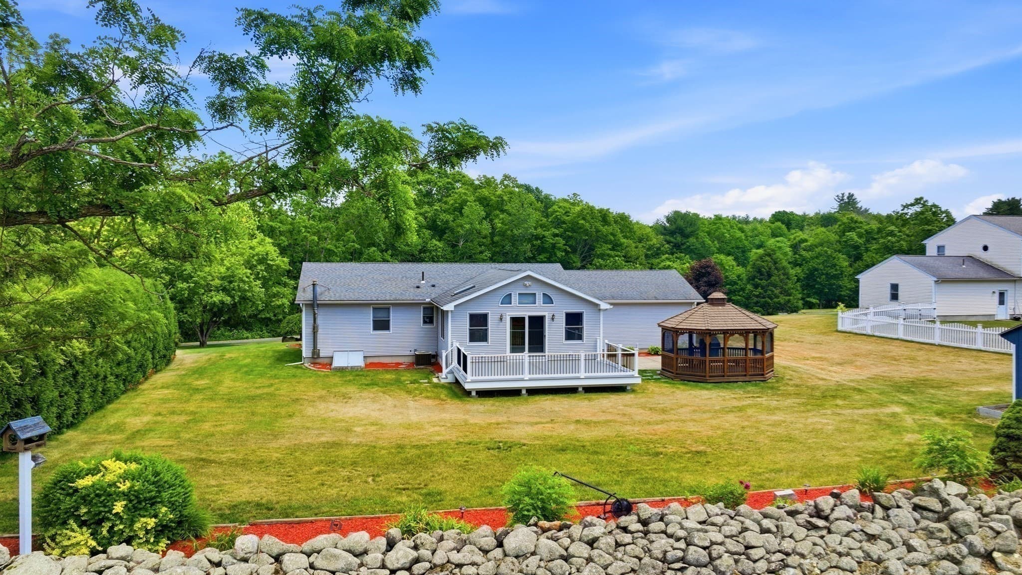15 Tiffany Lane, Northampton MA 01062