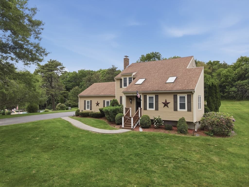 Single Family Residence at 35 Blueberry Hill, Webster MA 01570, Webster, photo 34 of 41