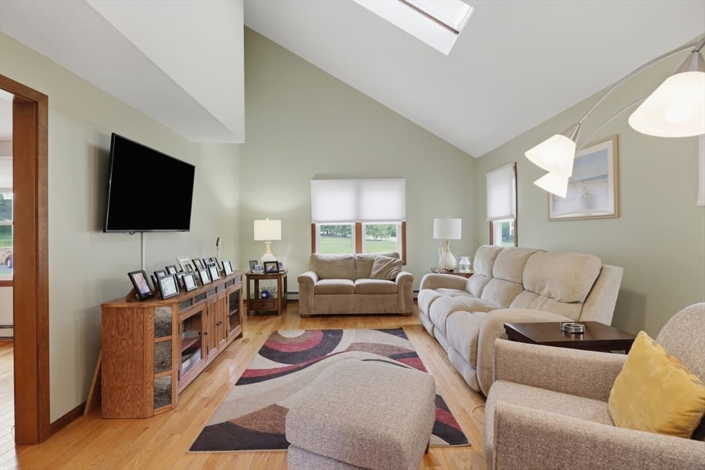 Single Family Residence at 35 Blueberry Hill, Webster MA 01570, Webster, photo 4 of 41