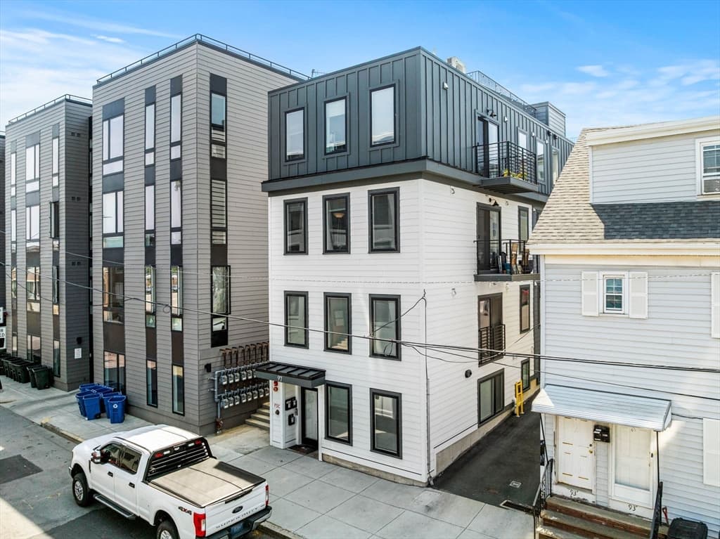 97 Condor, Boston MA 02128 photo 17