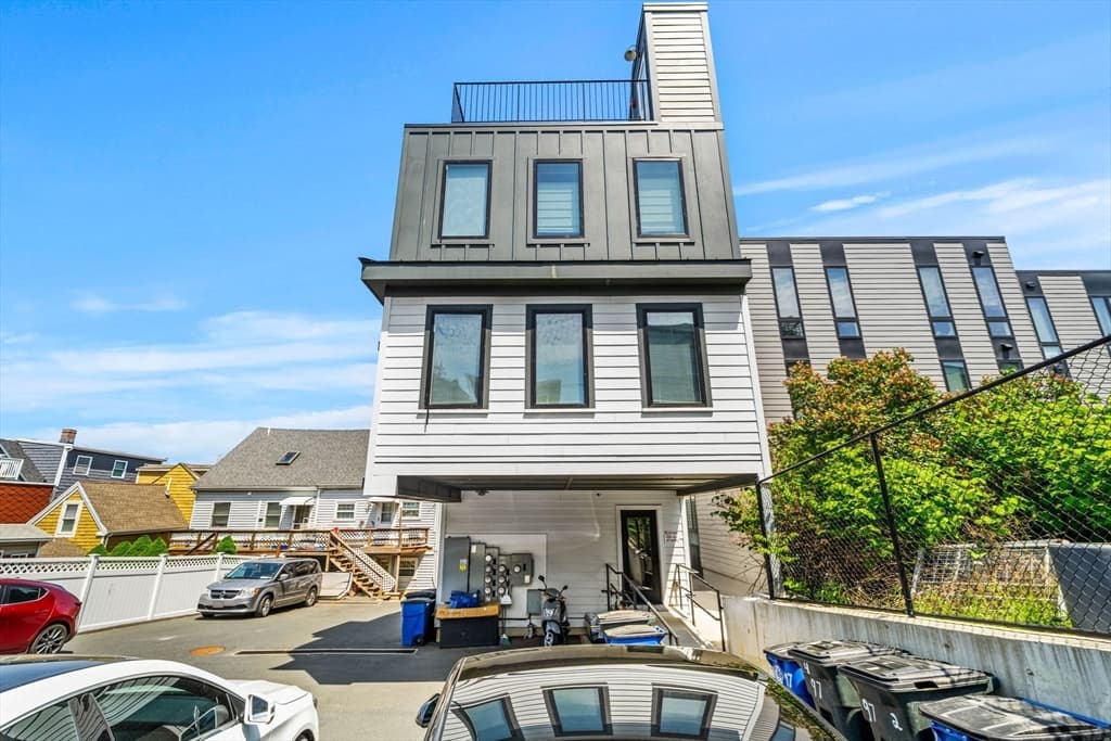 97 Condor, Boston MA 02128 photo 14