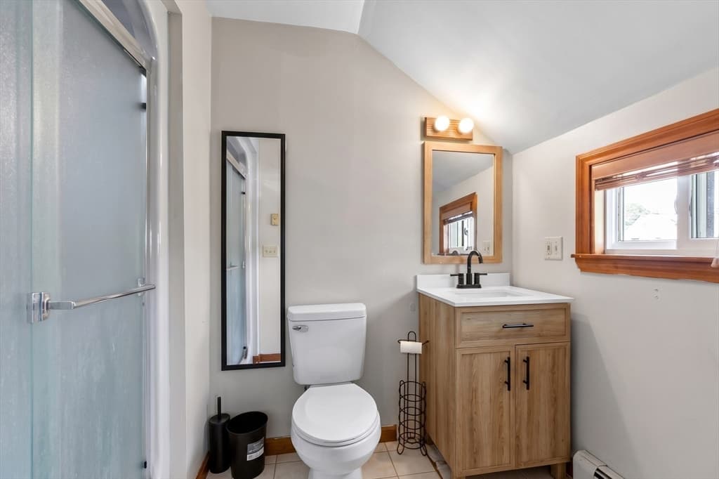 Single Family Residence at 6 Parkin Ct, Taunton MA 02780, photo 14 of 33
