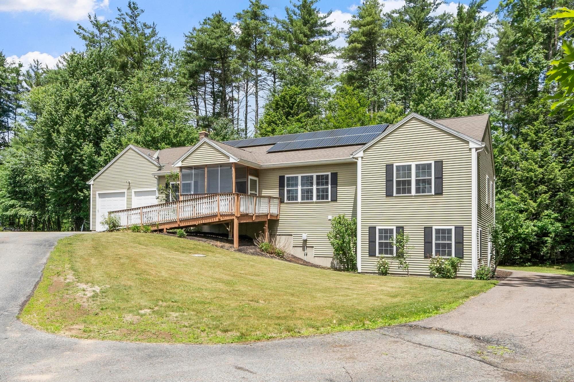 Single Family Residence at 123 Laitinen Dr, Gardner MA 01440, Gardner, photo 3 of 42