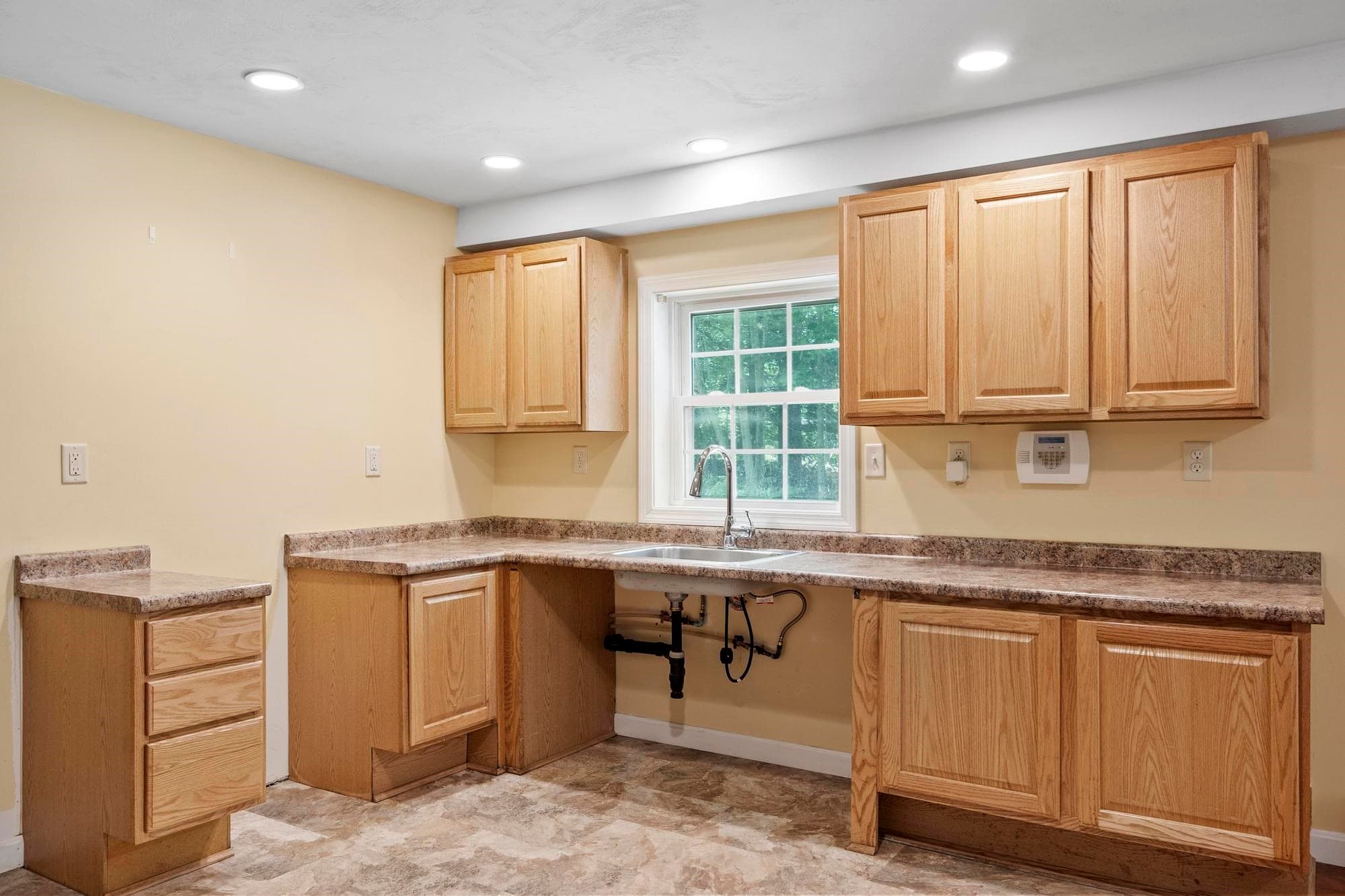 Single Family Residence at 123 Laitinen Dr, Gardner MA 01440, Gardner, photo 33 of 42