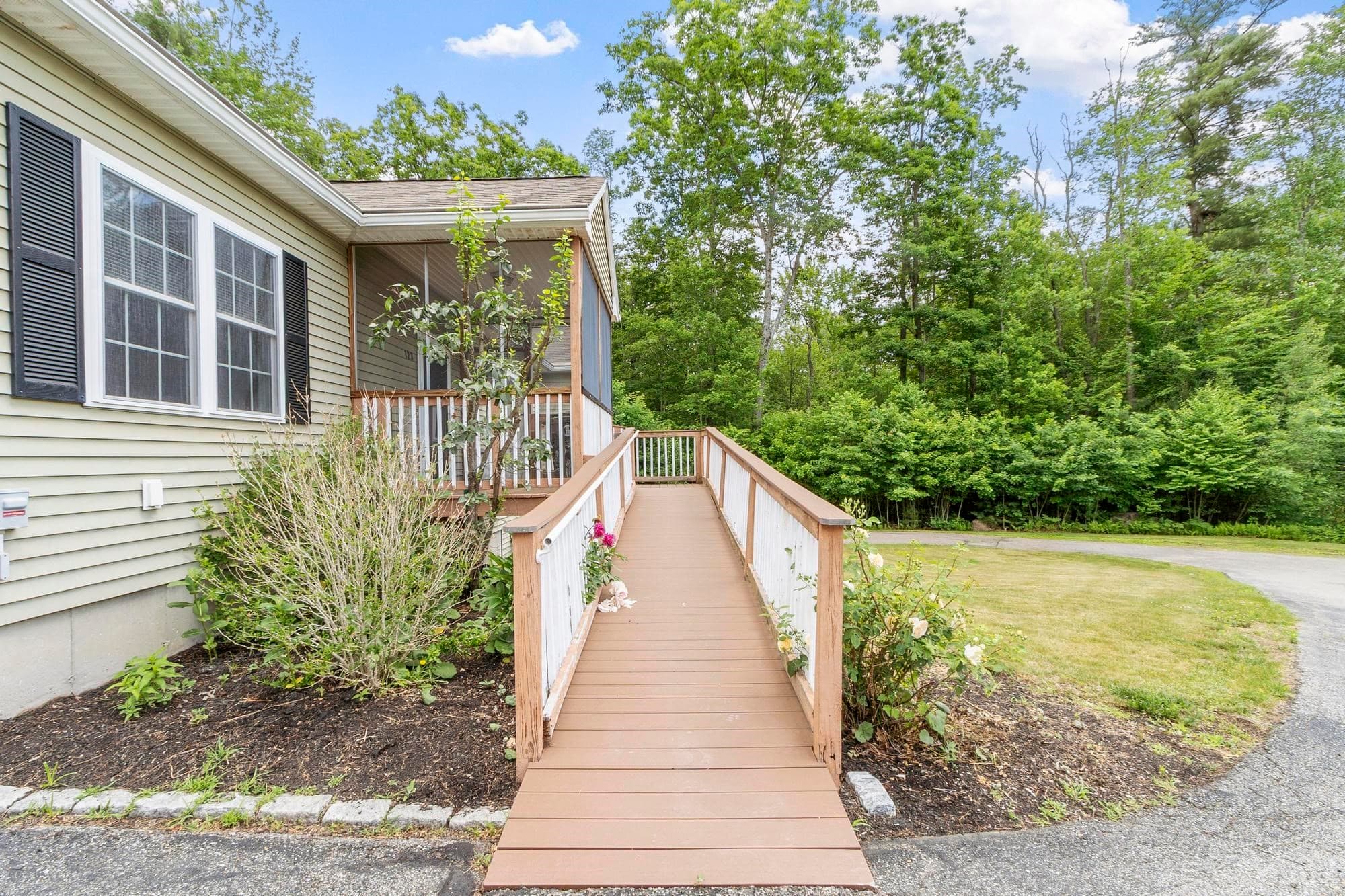 Single Family Residence at 123 Laitinen Dr, Gardner MA 01440, Gardner, photo 11 of 42