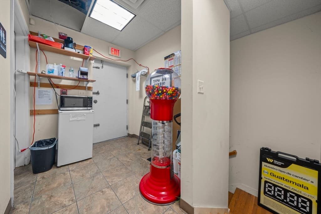 682 Broadway, Chelsea MA 02150 photo 12