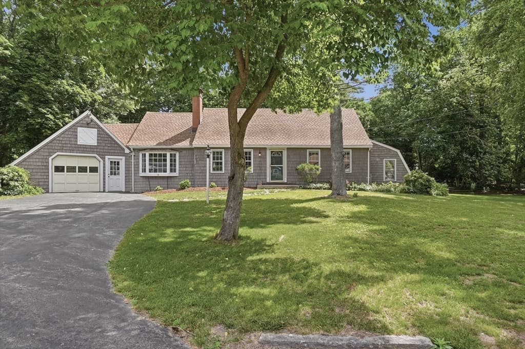 18 Forrest Road, Topsfield MA 01983