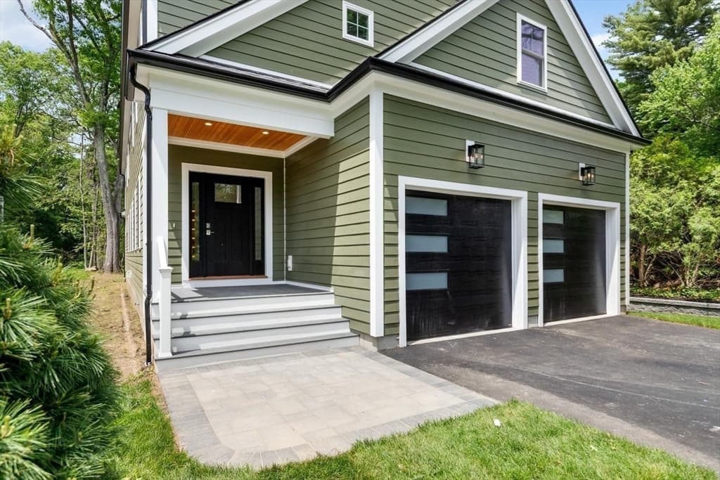 89 Spring St, Lexington MA 02421