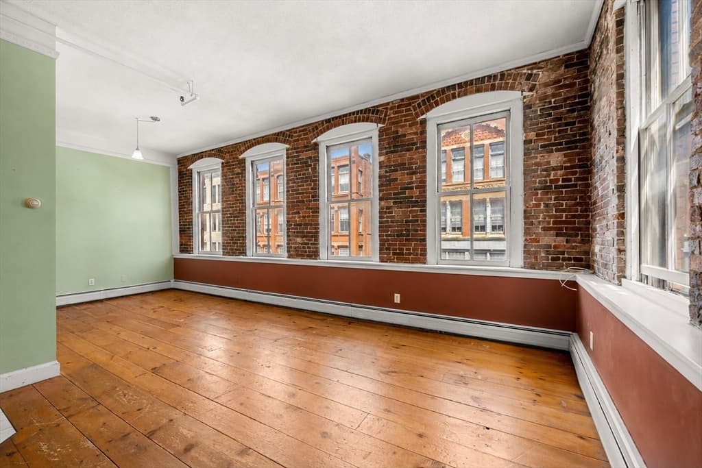 Condominium at 62 Washington St # 9, Haverhill MA 01832, Haverhill, photo 6 of 37